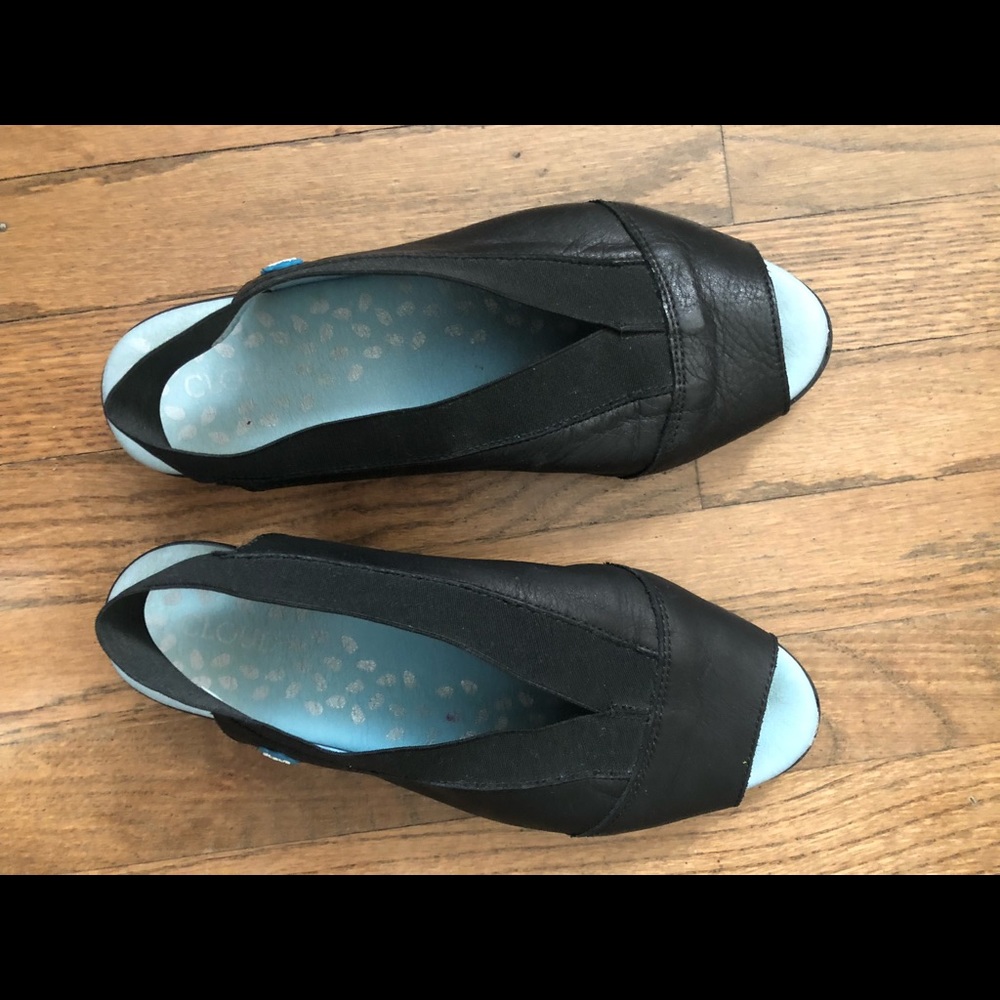 Black low heel sandals